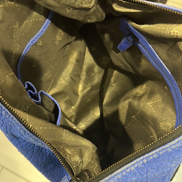 VINCE CAMUTO // Sloan crossbody zip top large handle tote bag “Ultraviolet” blue - Picture 3 of 12